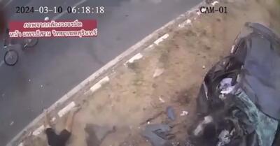 فیلم لحظه برخورد شدید ماشین با دو دوچرخه‌سوارها