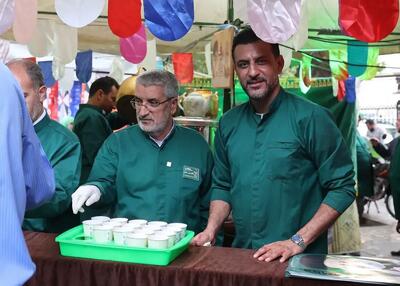 مربی استقلال در ایستگاه صلواتی (عکس)