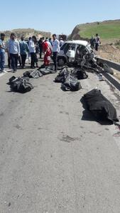 عکس/ شدت حادثه تصادف مرگبار پژو و پراید در جاده ایلام به حمیل کرمانشاه