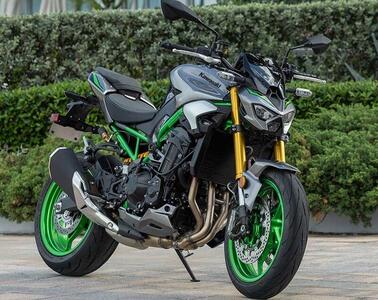 رونمایی شرکت کاوازاکی از موتورسیکلت Z900SE +جزئیات