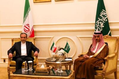 عراقچی و بن‌فرحان در جده رایزنی کردند