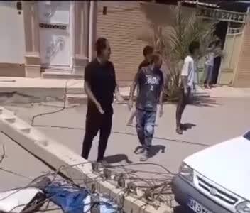 فوری/ فیلم حادثه دلخراش افتادن تیر برق روی سر مامور اداره برق در خوزستان | 20 اردیبهشت 1404