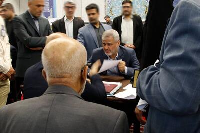 پاسخ‌گویی چهار ساعته رئیس کل و مسئولان قضایی دادگستری استان تهران به مشکلات حقوقی و قضایی ۳۵۰ نفر از مراجعان در مسجد جامع شهریار/ تذکر جدی القاصی به سرپرست یکی از مجتمع‌های قضایی در خصوص عدم رعایت بخشنامه معاونت اول قوه قضاییه