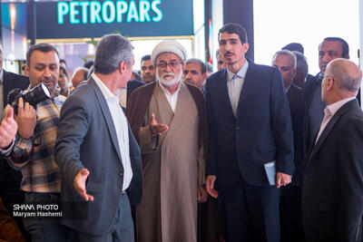 رئیس کمیسیون انرژی مجلس از نمایشگاه نفت بازدید کرد