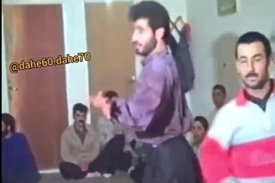 آواز شاد؛ انگار دهه 50 مایکل جکسون تو ایران برا اینا آموزش رقص گذاشته گردنش ویبره اس