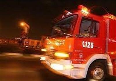 اعزام 5 ایستگاه آتش‌نشانی برای مهار حریق گسترده در اسلامشهر - تسنیم