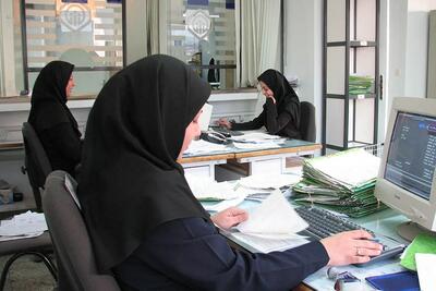 علت نرخ پایین مشارکت اقتصادی زنان در ایران نسبت به کشورهای همسایه چیست؟