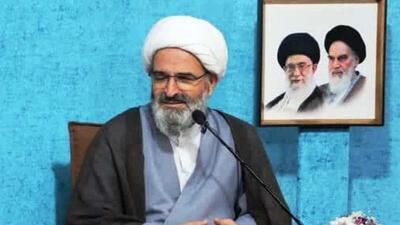 نماینده ولی فقیه در سمنان: پلیس در ارتقای رضایتمندی عمومی نقش مهمی دارد