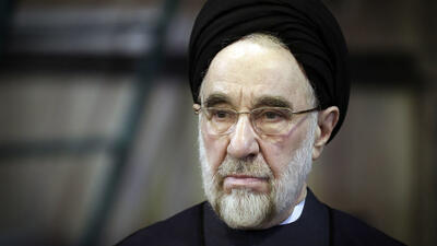 فوتبالیست‌ها به دیدار سید محمد خاتمی رفتند/ چه کسانی در این دیدار حاضر بودند؟/ ستاره‌ای که با کراوات به ملاقات خاتمی رفت