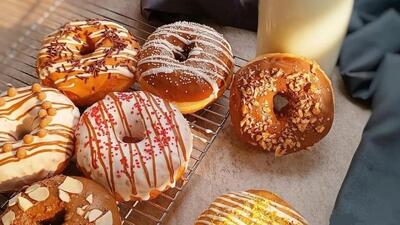 طرز تهیه دونات خانگی خوشمزه و پفکی به روش بازاری + فیلم
