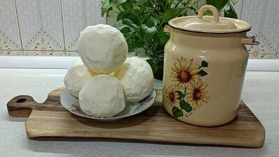 طرز تهیه روغن حیوانی خالص و معطر از کره محلی به روش سنتی