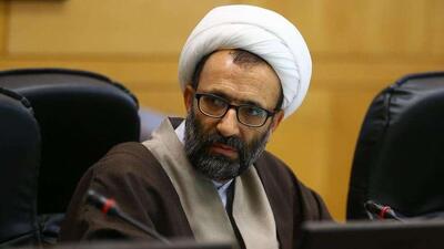 سلیمی: دولت حمایت از کالاهای داخلی را مدیریت کند