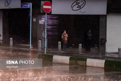 افزایش باد و باران در تهران/ بیشینه‌دمای پایتخت بر عدد ۳۵ ایستاد