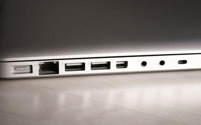 چرا مک بوک های جدید پورت USB ندارند