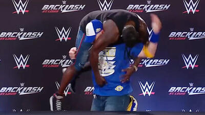 اخبار WWE | نشست خبری بکلش به صحنه خشونت جان سینا تبدیل شد - پارس فوتبال