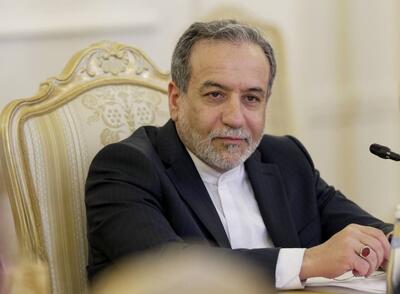 عراقچی: به صراحت می‌گویم که اگر هدف مذاکرات محروم کردن ایران از حقوق هسته‌ای باشد، از هیچ یک از حقوق خود عقب نخواهیم نشست | روزنو