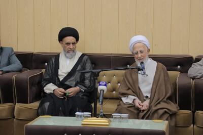 حضرت آیت الله جوادی آملی: اگر بشر فرشته‌خو نشود، خطر جنگ، استعمار و درندگی در کمین اوست | شفقنا