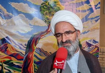 تأکید امام‌جمعه سمنان بر ارتقای احساس امنیت از سوی فراجا - تسنیم