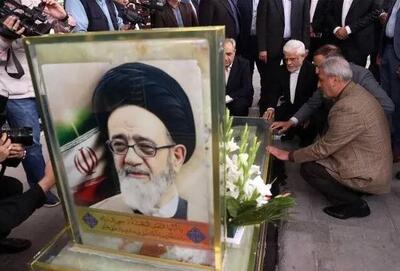 ادای احترام عارف به شهید آل‌هاشم و شهدای جنگ