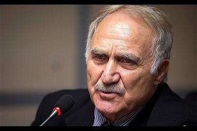 پوشش متفاوت اسطوره پرسپولیس در ملاقات با خاتمی