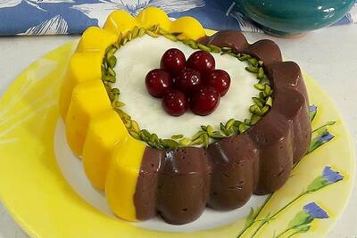 مِشکوفی سه‌رنگ؛ یک شیرینی سنتی و ناب