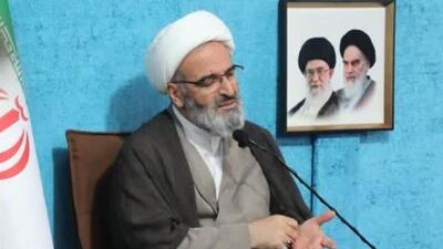 امام جمعه سمنان: روابط‌عمومی‌ها واسط مدیران و مردم در جریان اطلاع‌رسانی هستند