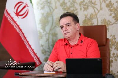 مالک تراکتور: جشن قهرمانی در لوای پرچم ایران برگزار می‌شود