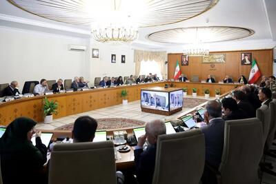 وزیر نفت گزارش نمایشگاه بین‌المللی نفت را در نشست هیئت دولت ارائه کرد