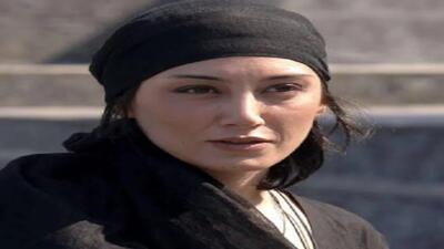 تصویر روز | هدیه تهرانی در دل طبیعت زیبایی‌های دشت شمسک | گلی شی