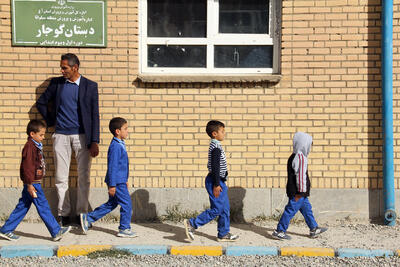عکس واضح و وحشتناکی از چهره معلم زرندی بعد از کتک خوردن از پدر دانش آموز
