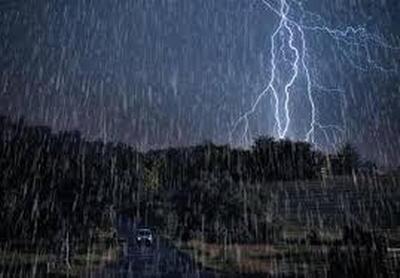 رگبار و رعدوبرق در ۱۳ استان