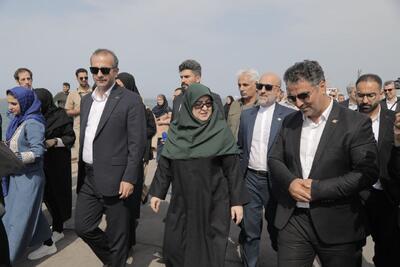 بازدید سخنگوی دولت از مجتمع بندری کاسپین