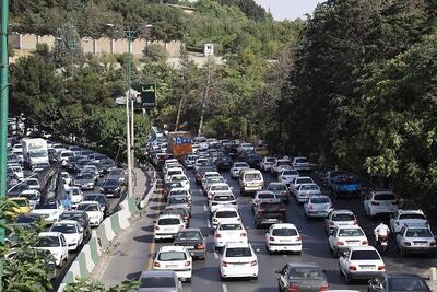 ترافیک پرحجم در برخی از معابر اطراف نمایشگاه کتاب تهران