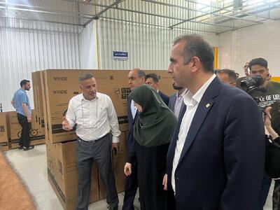 بازدید سخنگوی دولت از یک کارخانه تولیدی دوچرخه در انزلی