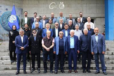 بزرگان استقلال تصمیم‌ساز می‌‎شوند - پارس فوتبال
