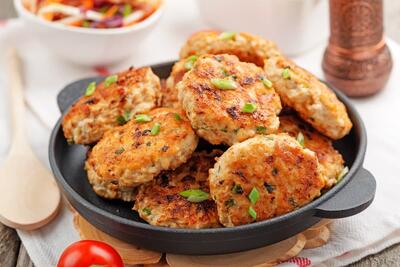 با این دستور، طعم جدیدی از مرغ را تجربه کنید!+فیلم - سبک ایده آل