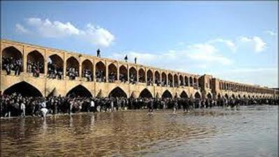 جاری شدن زاینده‌رود برای سومین بار طی یک ماه گذشته