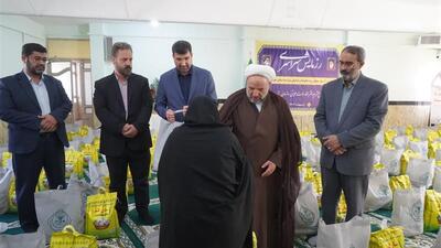 رزمایش سراسری اهدای ۴۰۰ سبد حمایتی ویژه خانواده زندانیان خراسان‌جنوبی