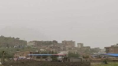 گرد و غبار در راه زنجان است
