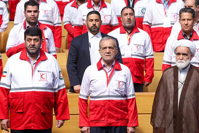 پزشکیان: مسیر حرکت همه ما باید کمک به نیازمندان باشد