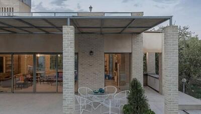 معماری هوشمندانه در دل کویر؛ ویلای جلال‌آباد، درس‌هایی از بادگیر و آجر! (+عکس)