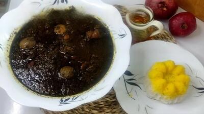 ۷ راز خوشمزه شدن قرمه سبزی به سبک رستورانی ها
