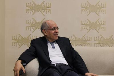 ویدیو/ کوروش احمدی، دیپلمات سابق ایران در سازمان ملل: ترامپ می‌خواهد به توافقی بهتر از برجام دست یابد، ما هم به دنبال توافق بهتری هستیم/ ایده‌هایی درمورد ذخایر اورانیوم ۶۰ درصدی مطرح است، مثل اینکه آن‌ها را به عنوان امانت به کشوری مانند روسیه بدهیم؛ در توافق هم بیاید که اگر واشنگتن به تعهداتش پشت پا زد، مسکو ملزم به بازگرداندن اورانیوم به ما باشد