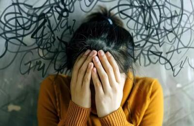 ۷ خوراکی و نوشیدنی مؤثر برای آرام‌کردن اضطراب