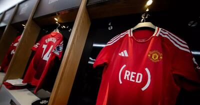 داستان درج عبارت «RED» روی پیراهن منچستریونایتد چه بود؟ - پارس فوتبال