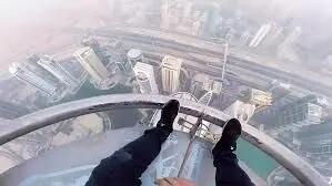 پرش شیخ حمدان ولیعهد دبی از برج خلیفه!