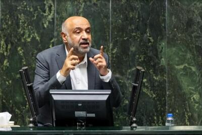وزیر کار: بسیاری از اتهامات به دلیل ورود به جابجایی افرادی است که حتی یک روز نیز سابقه نداشتند، در فاصله شهادت شهید رئیسی تا استقرار دولت جدید، در هیئت مدیره شرکت‌ها منصوب شده‌اند  / برخی از این ها فقط ماهانه یک میلیارد تومان هزینه می‌کنند [تا جابجا نشوند] | روزنو