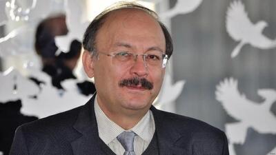 بیژن عبدالکریمی درباره توهینش به زنان آبادانی عذرخواهی کرد + فیلم - ویدائو مگ