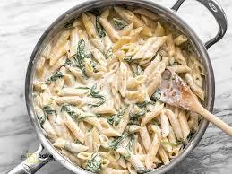 طرز تهیه پاستا آلفردو با پنیر هالومی