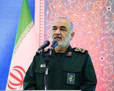 فرمانده کل سپاه: رئیس‌جمهور آمریکا می‌خواهد ملت ایران را ناامید کند